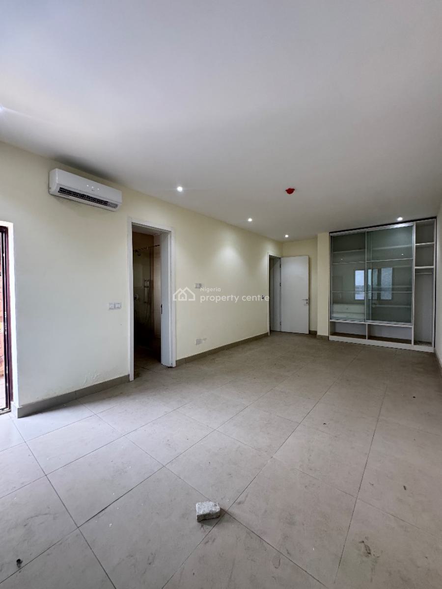 Exquisitely Crafted Three (3) Bedroom Maisonette, Lekki Phase 1, Lekki, Lagos, Flat / Apartment for Sale