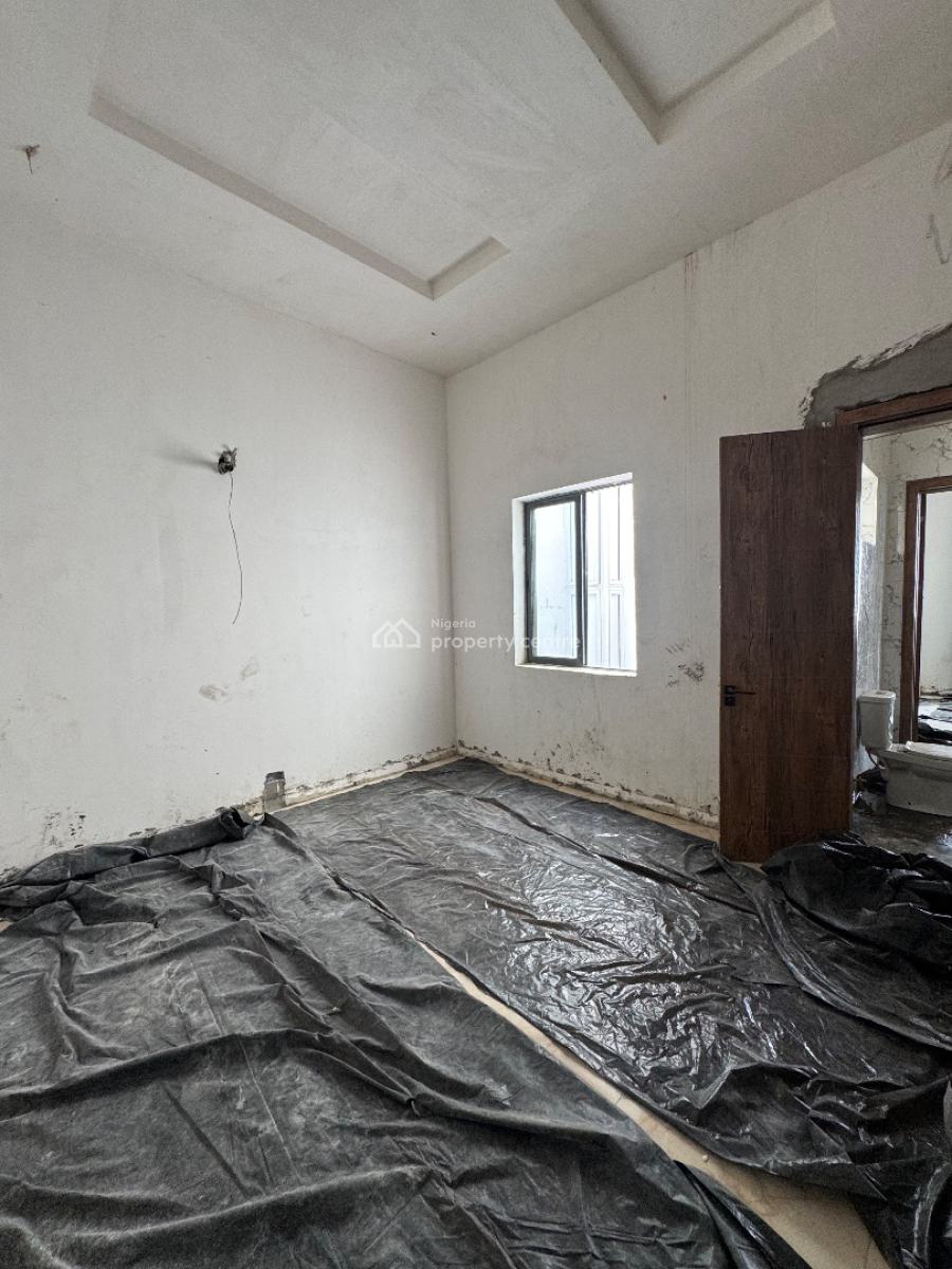 Waterfront Three (3) Bedroom Apartment, Lekki Phase 1, Lekki, Lagos, Flat / Apartment for Sale