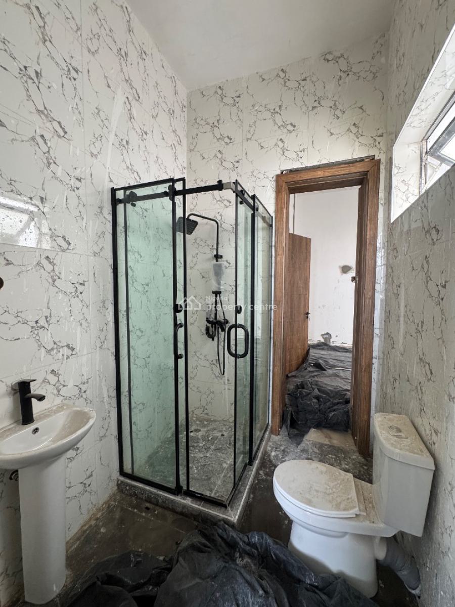 Waterfront Three (3) Bedroom Apartment, Lekki Phase 1, Lekki, Lagos, Flat / Apartment for Sale