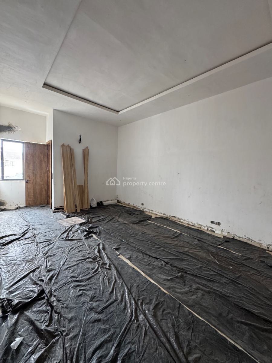 Waterfront Three (3) Bedroom Apartment, Lekki Phase 1, Lekki, Lagos, Flat / Apartment for Sale