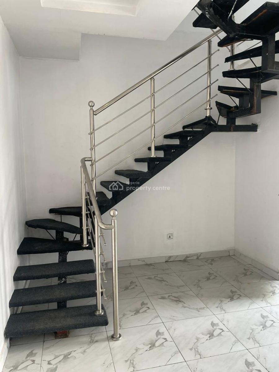 Luxury 2bedroom, Chevron, Lekki, Lagos, Terraced Duplex for Sale