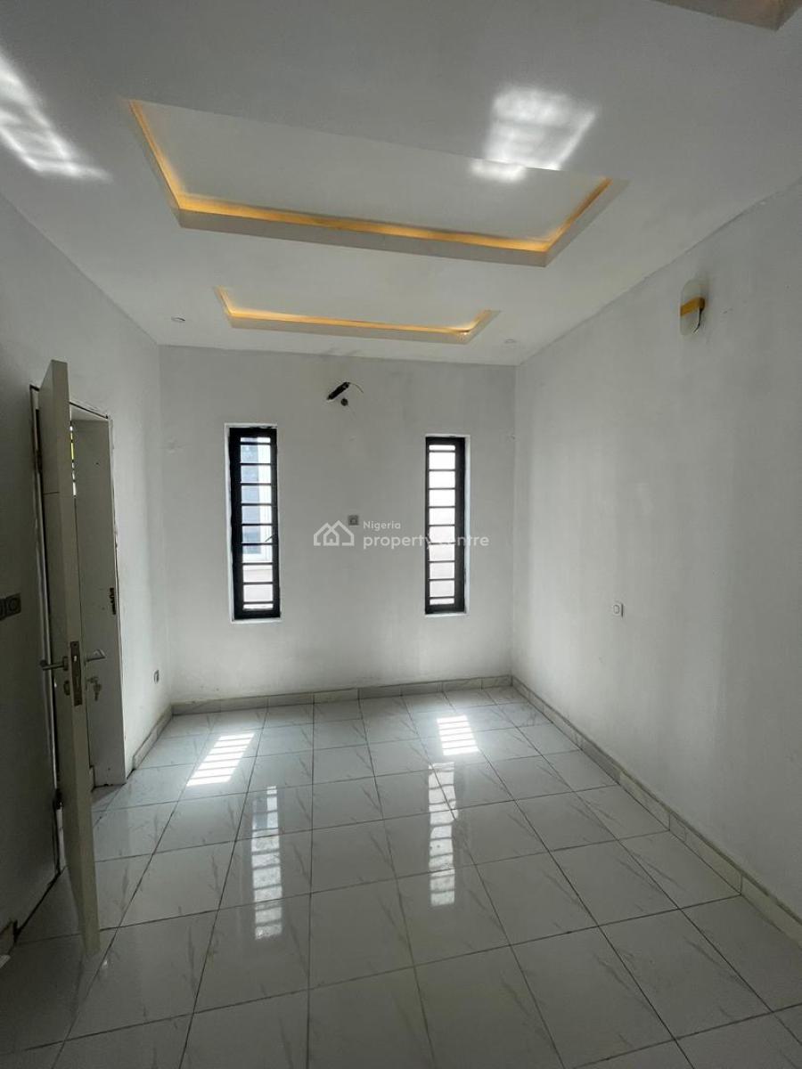 Luxury 2bedroom, Chevron, Lekki, Lagos, Terraced Duplex for Sale