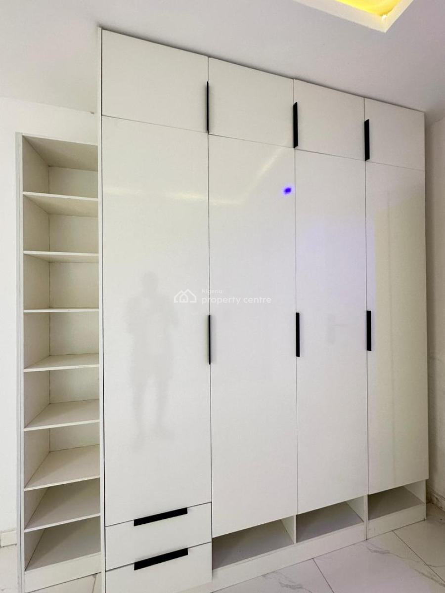 Exquisite 2 Bedroom Apartment with Pool Gym, Ikate, Lekki Phase 1, Lekki, Lagos, Flat / Apartment for Sale