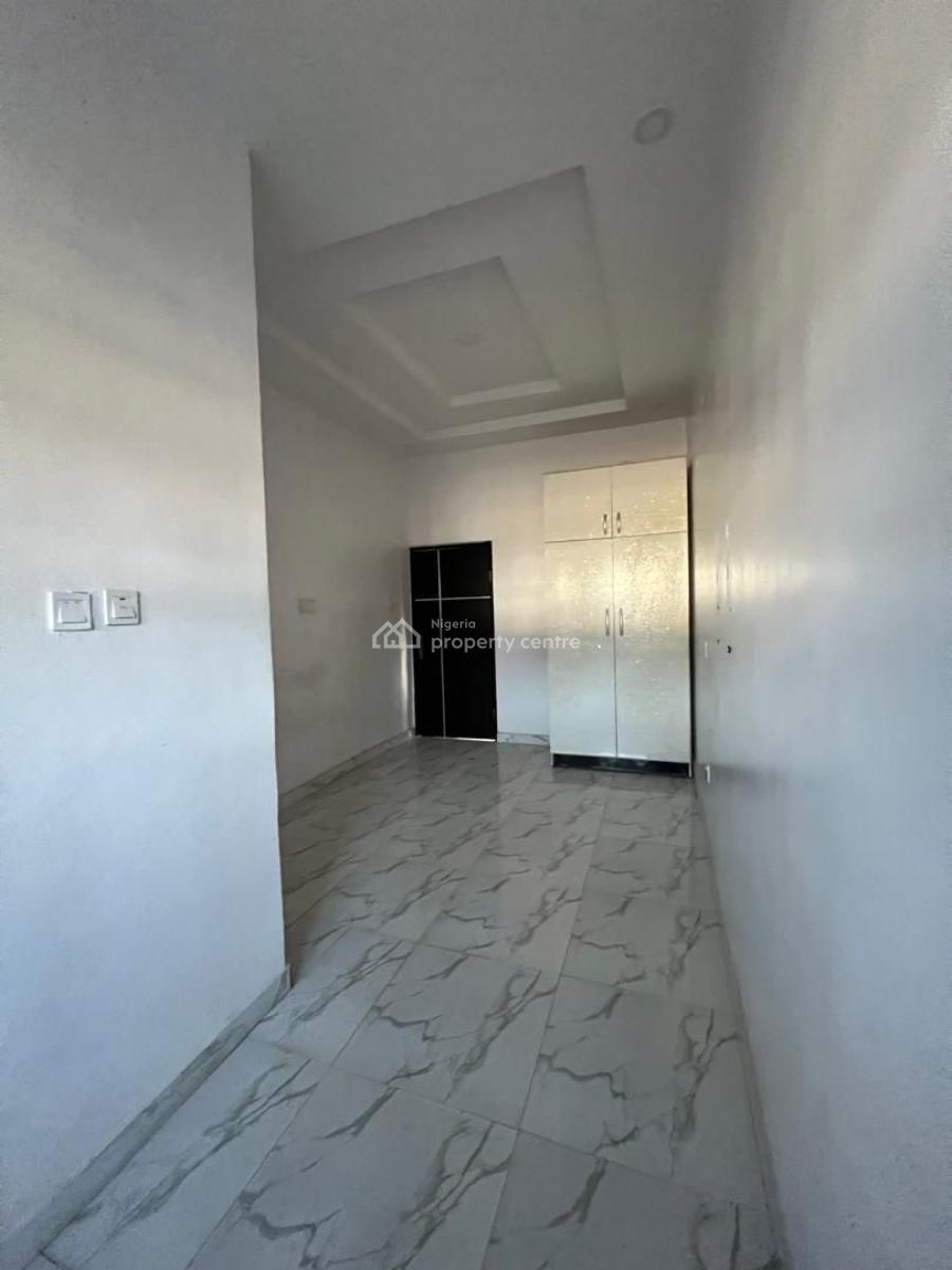 Standard Single Room in a Duplex Shared Apt, Orchid Road Lekki Lagos, Lekki, Lagos, Self Contain (single Rooms) for Rent