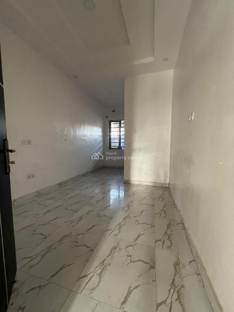 Standard Single Room in a Duplex Shared Apt, Orchid Road Lekki Lagos, Lekki, Lagos, Self Contain (single Rooms) for Rent