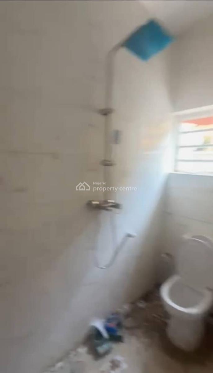 Lovely 2 Bedroom Flat, Ijesha, Surulere, Lagos, Flat / Apartment for Rent