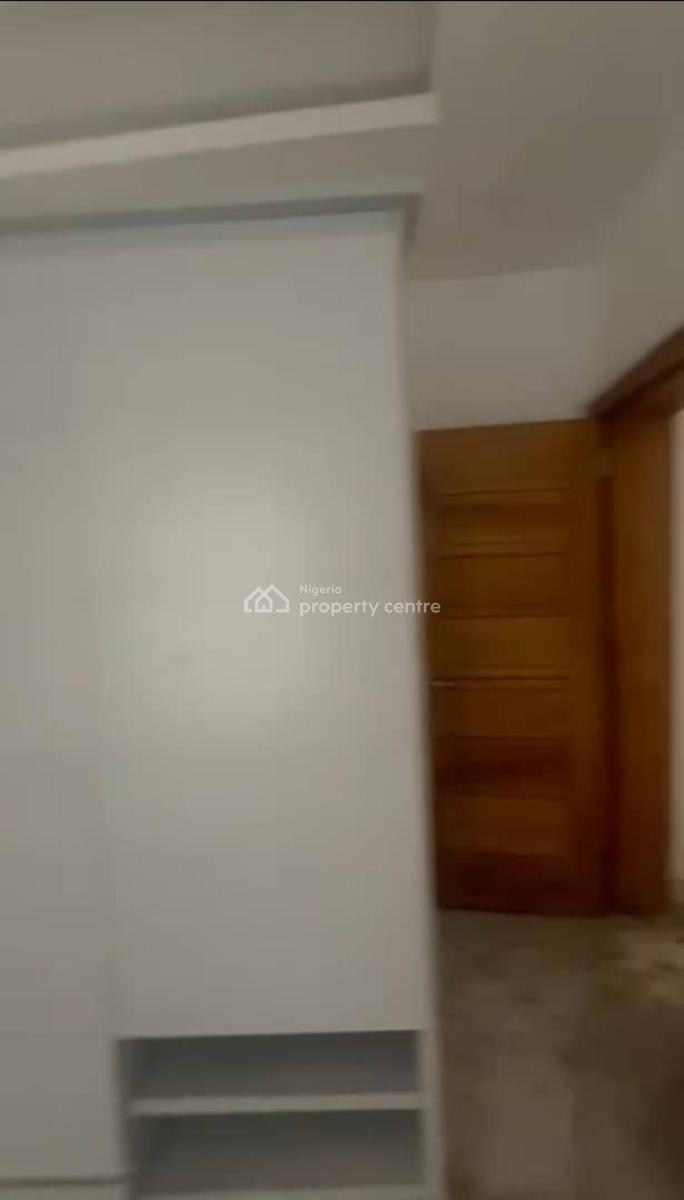 Lovely 2 Bedroom Flat, Ijesha, Surulere, Lagos, Flat / Apartment for Rent