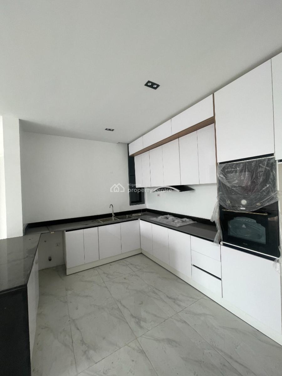 2 Bedroom Service Apartment, Victoria Island (vi), Lagos, Flat / Apartment for Sale