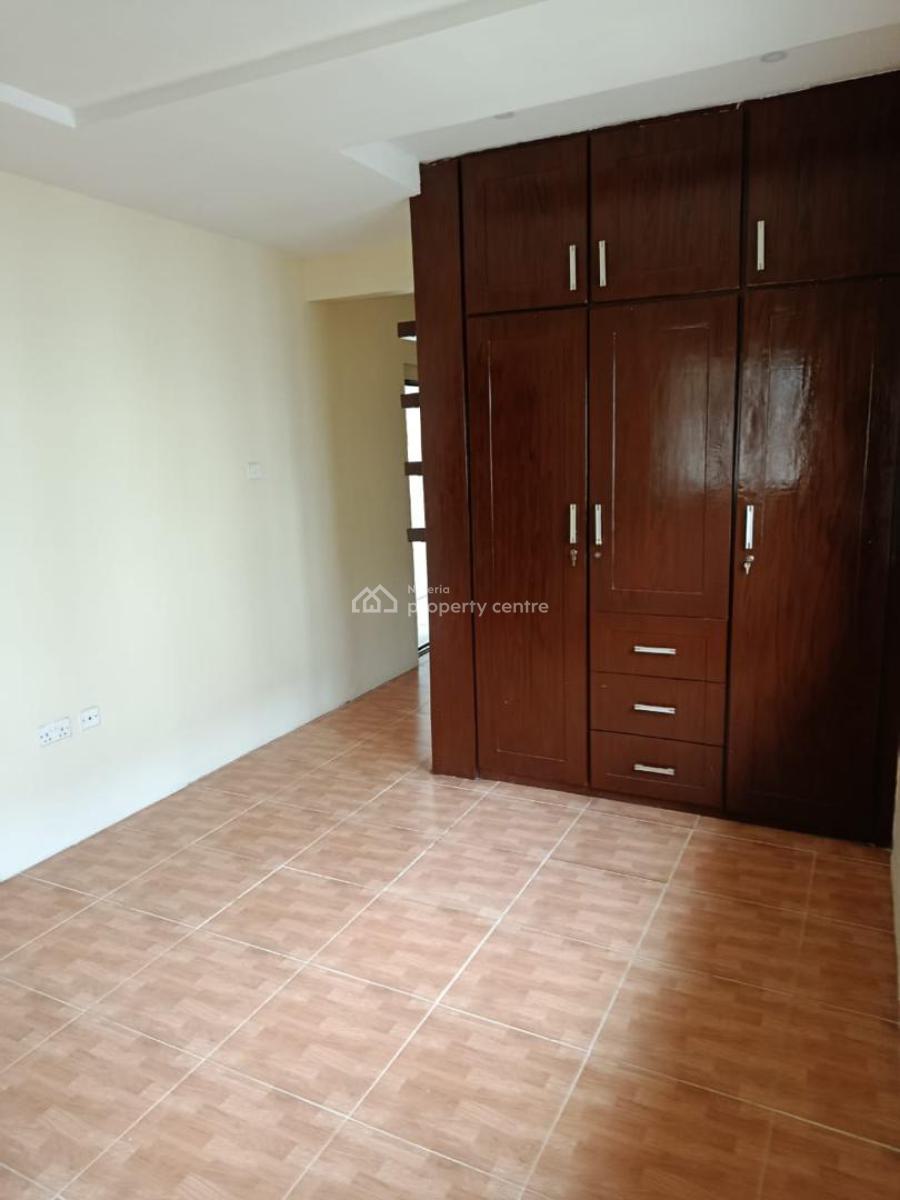 Well Maintained Spacious 5 Bedroom Semi-detached House, Agungi, Lekki, Lagos, Semi-detached Duplex for Rent