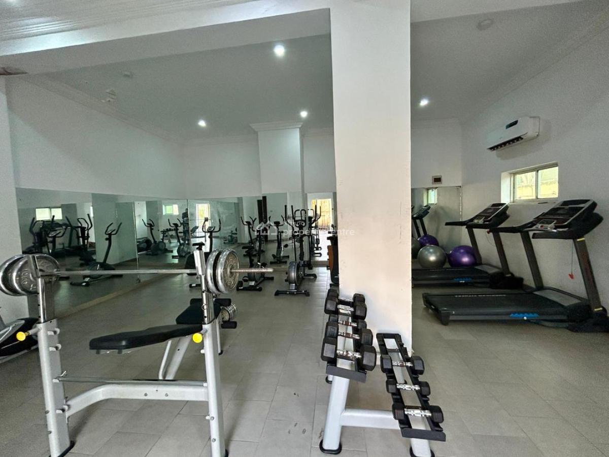 *brand New 2bedroom Smart Home with 2 Balconies, Swimming Pool  Gym, Lekki Phase 1, Lekki, Lagos, Flat / Apartment Short Let