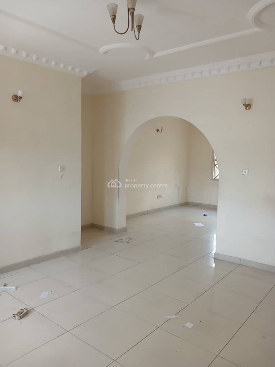 Standard 3 Bedroom Apartment, Ogombo, Lekki Phase 2, Lekki, Lagos, Flat / Apartment for Rent