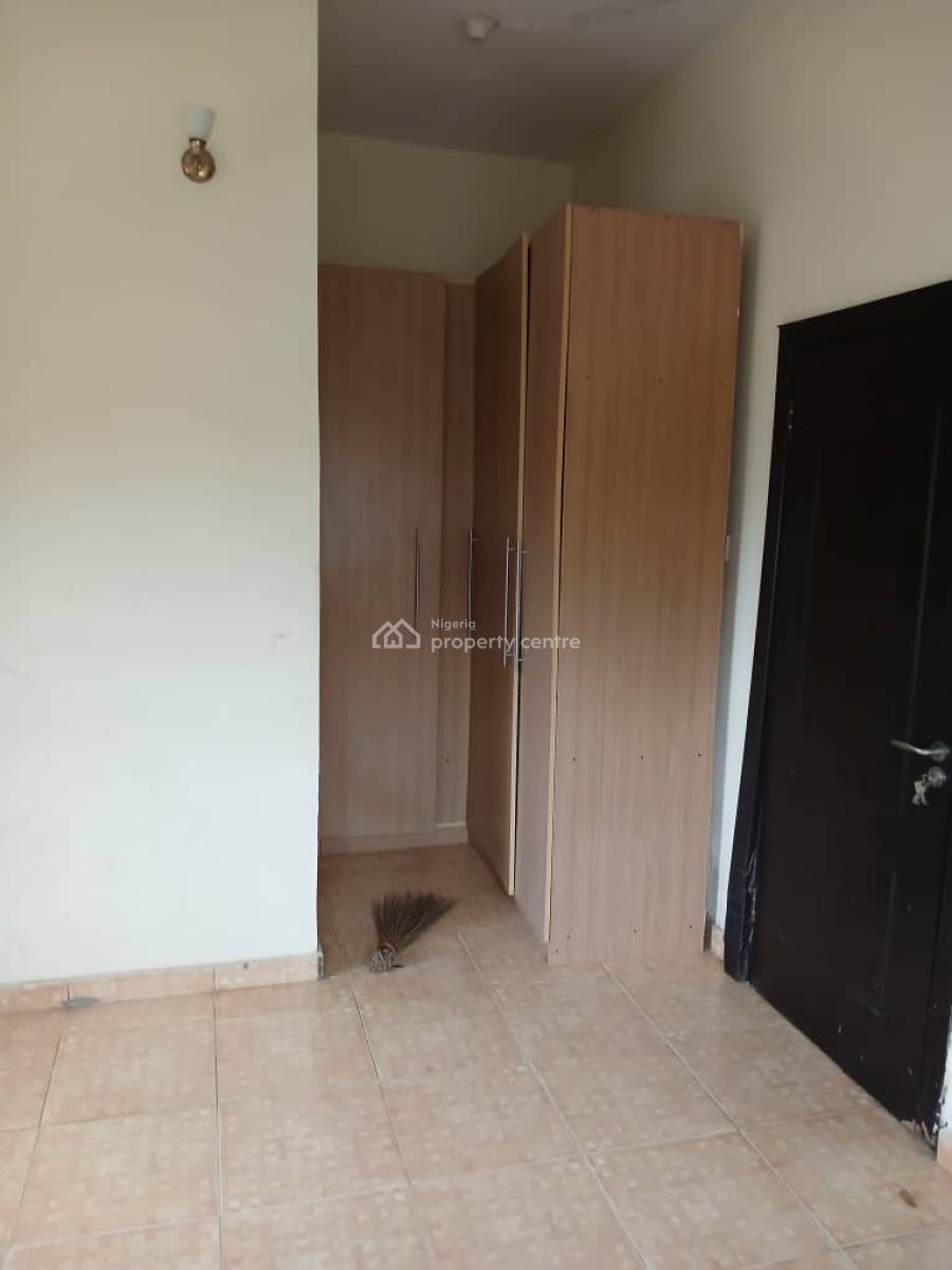 Standard 3 Bedroom Apartment, Ogombo, Lekki Phase 2, Lekki, Lagos, Flat / Apartment for Rent