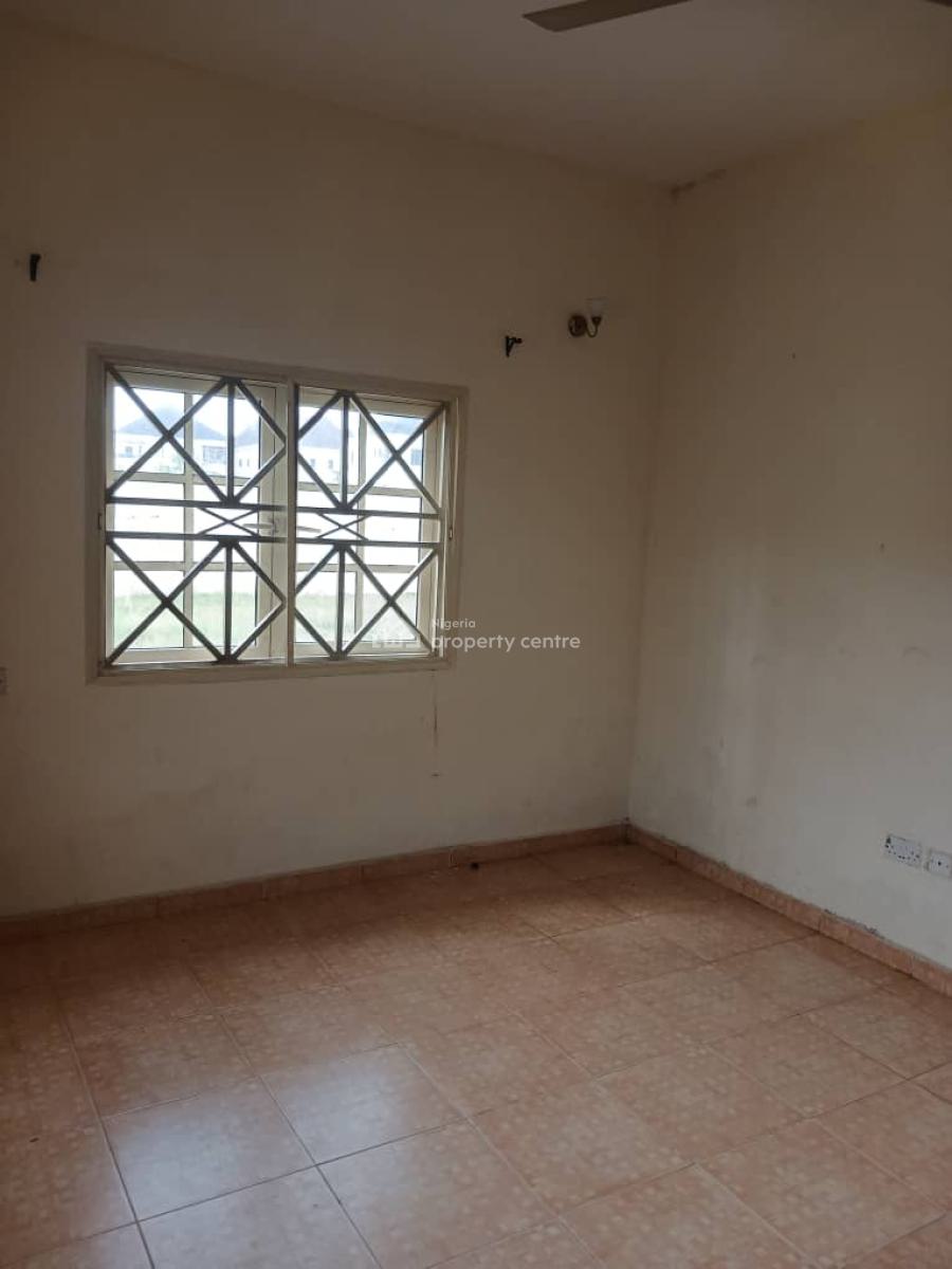 Standard 3 Bedroom Apartment, Ogombo, Lekki Phase 2, Lekki, Lagos, Flat / Apartment for Rent