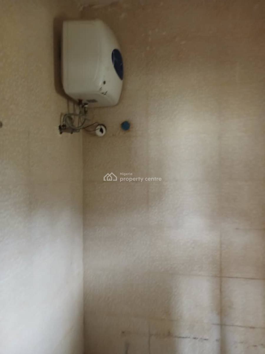 Standard 3 Bedroom Apartment, Ogombo, Lekki Phase 2, Lekki, Lagos, Flat / Apartment for Rent