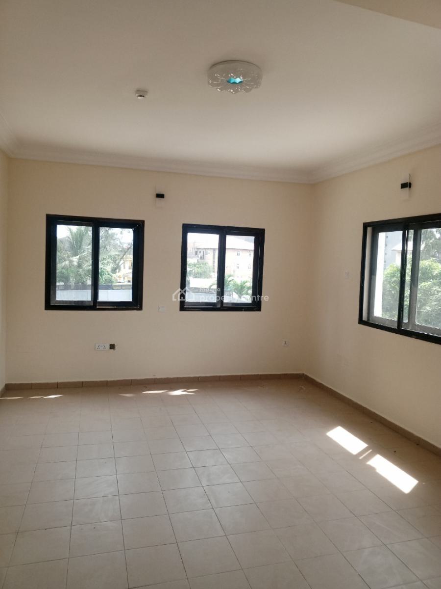 Newly Renovated 3 Bedroom Flat with Bq in a Service Apartment, Lekki Phase 1, Lekki, Lagos, Flat / Apartment for Rent