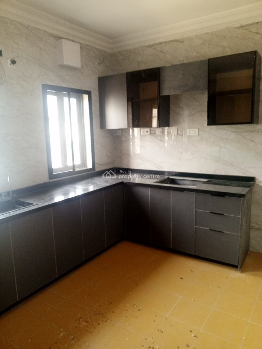 Newly Renovated 3 Bedroom Flat with Bq in a Service Apartment, Lekki Phase 1, Lekki, Lagos, Flat / Apartment for Rent
