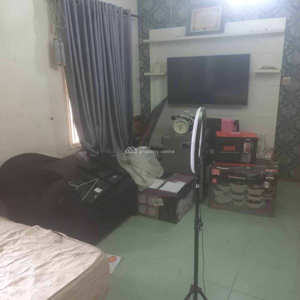 Beautiful Upstairs Self Contain, Lekki Phase 1, Lekki, Lagos, Self Contain (single Rooms) for Rent