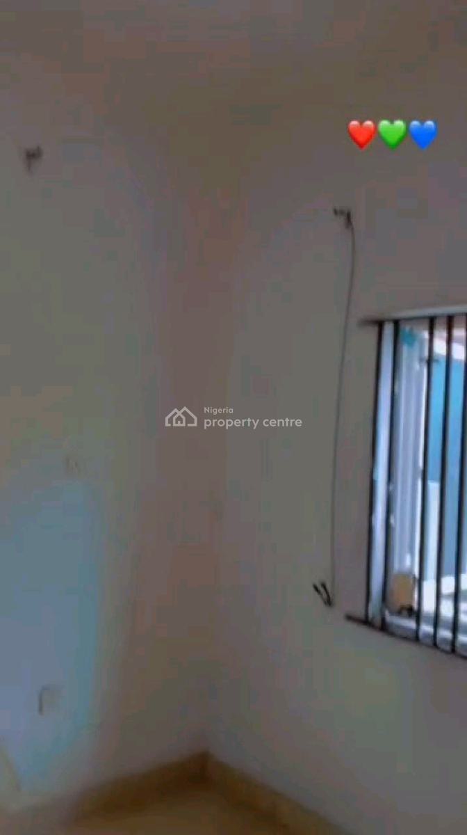 Very Decent and Spacious Miniflat Apartment, Off Pedro Road, Ladilak, Shomolu, Lagos, Mini Flat (room and Parlour) for Rent