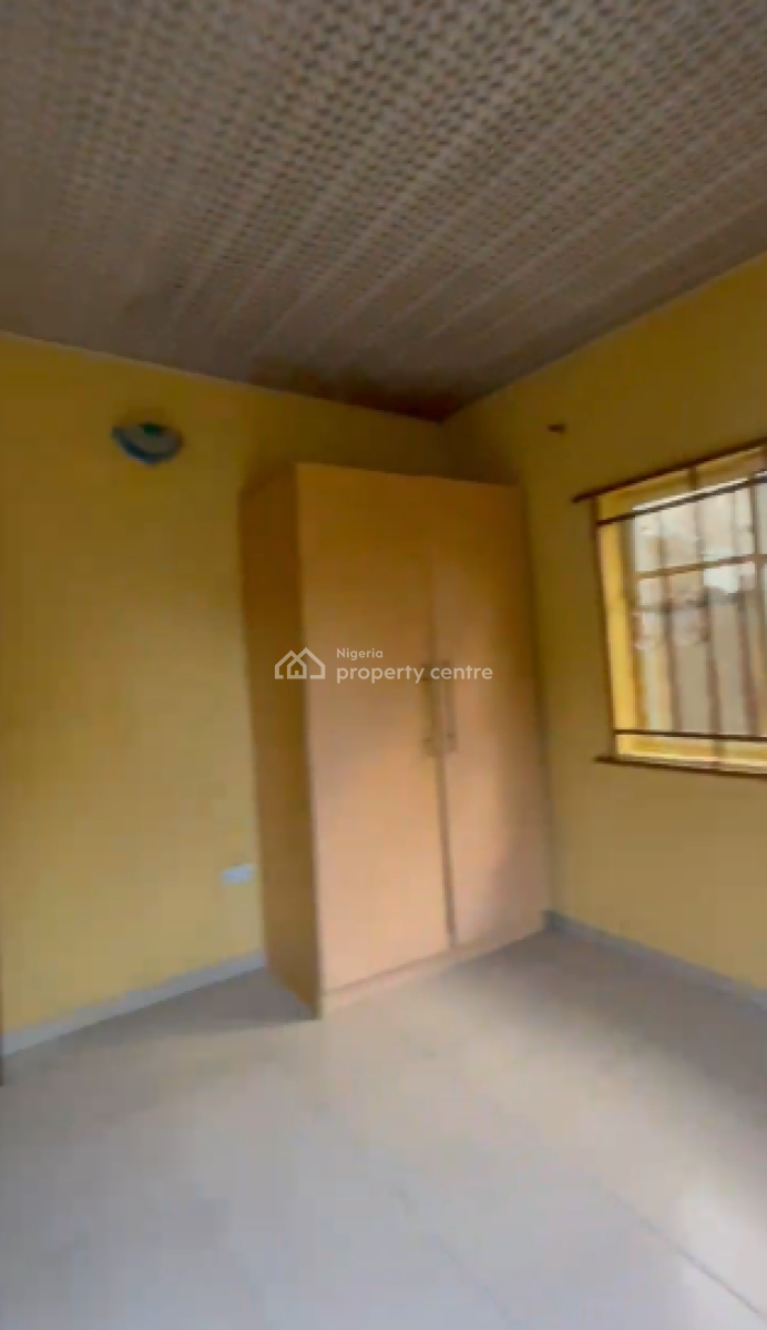 Sweet 2 Bedroom Apartment, Ogombo, Lekki Phase 2, Lekki, Lagos, Flat / Apartment for Rent