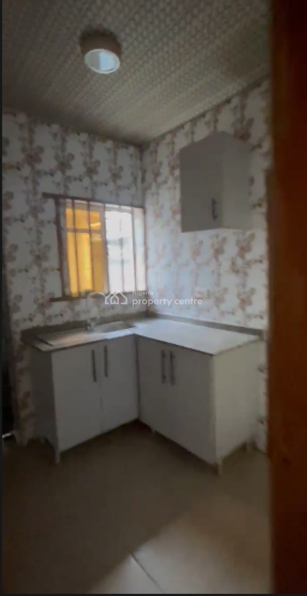 Sweet 2 Bedroom Apartment, Ogombo, Lekki Phase 2, Lekki, Lagos, Flat / Apartment for Rent