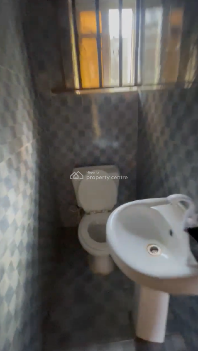 Sweet 2 Bedroom Apartment, Ogombo, Lekki Phase 2, Lekki, Lagos, Flat / Apartment for Rent