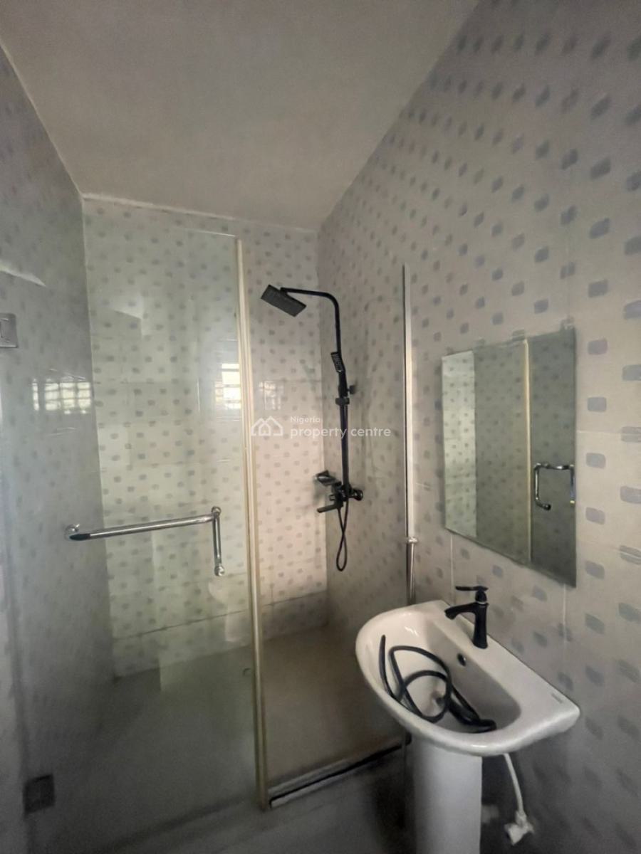 a Standard 3 Bedroom Apartment, Mobil Road Ilaje Ajah, Lekki, Lagos, Flat / Apartment for Rent