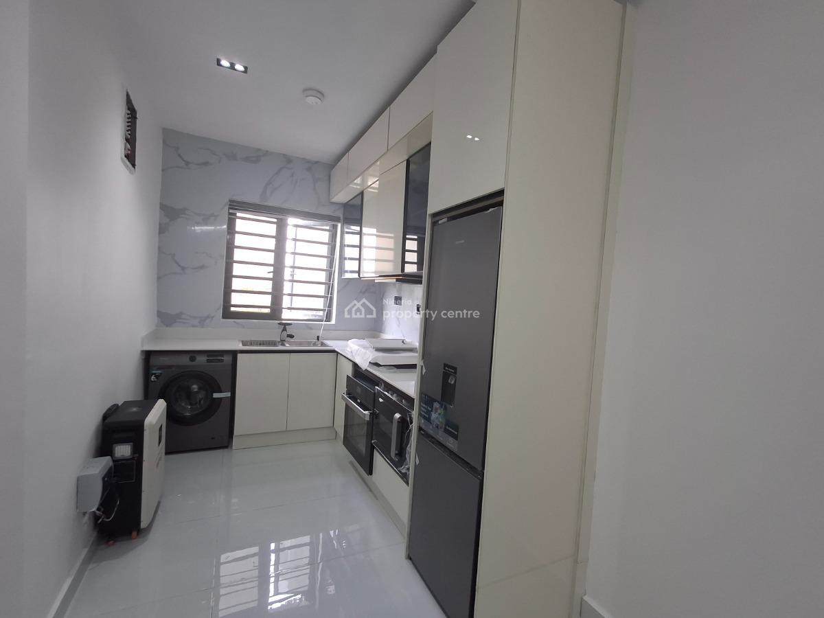 2 Bedroom Flat, Off Freedom Way, Lekki Phase 1, Lekki, Lagos, Flat / Apartment for Sale