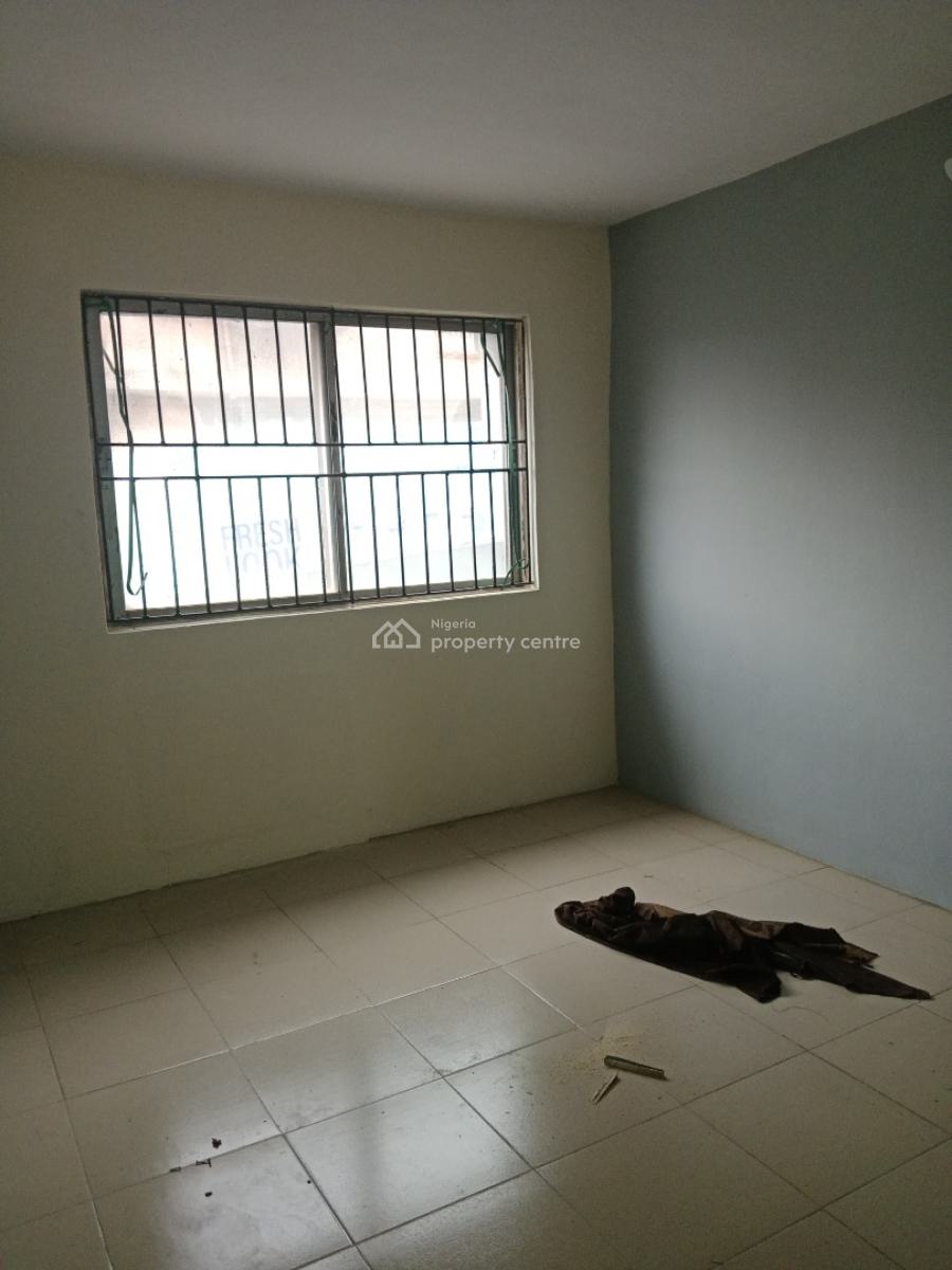 Pay and Pack in 3 Bedroom Flat Upstairs, Haruna, Ogba, Ikeja, Lagos, Flat / Apartment for Rent