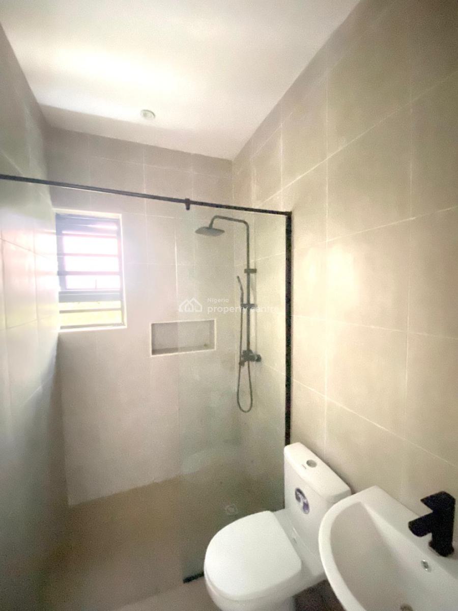 Well Fitted 4 Bedroom Contemporary Design Triplex with 1 En-suite Bq, Gated Estate in Chevron, Lekki, Lagos, Detached Duplex for Sale