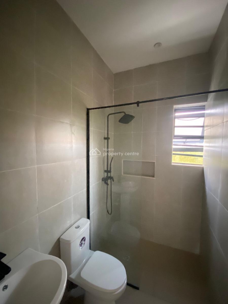 Well Fitted 4 Bedroom Contemporary Design Triplex with 1 En-suite Bq, Gated Estate in Chevron, Lekki, Lagos, Detached Duplex for Sale