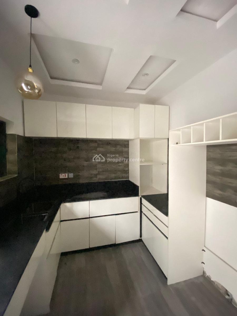 Well Fitted 4 Bedroom Contemporary Design Triplex with 1 En-suite Bq, Gated Estate in Chevron, Lekki, Lagos, Detached Duplex for Sale