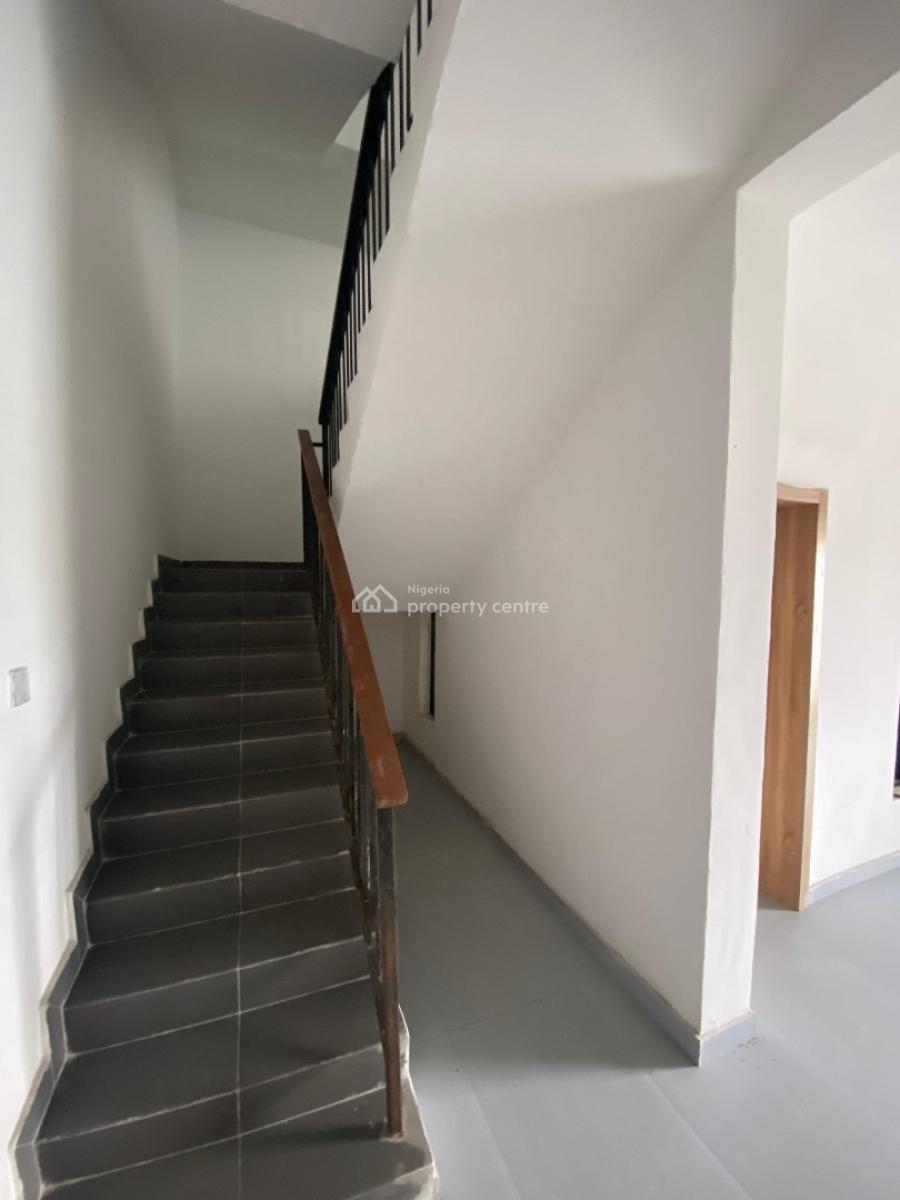 Well Fitted 4 Bedroom Contemporary Design Triplex with 1 En-suite Bq, Gated Estate in Chevron, Lekki, Lagos, Detached Duplex for Sale