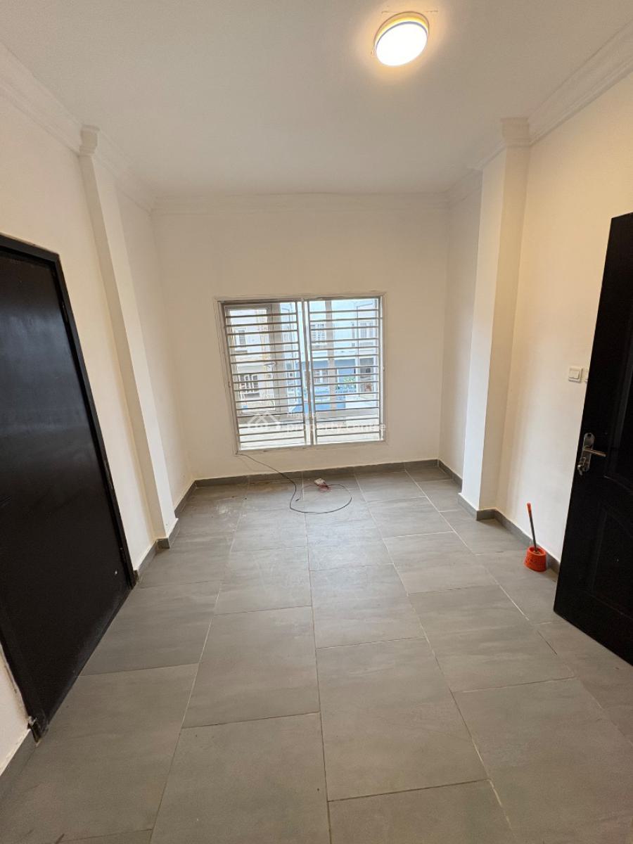 Studio/selfcon, Spg Road Before Igbo Efon Traffic Light Ologolo, Ologolo, Lekki, Lagos, Self Contain (single Rooms) for Rent