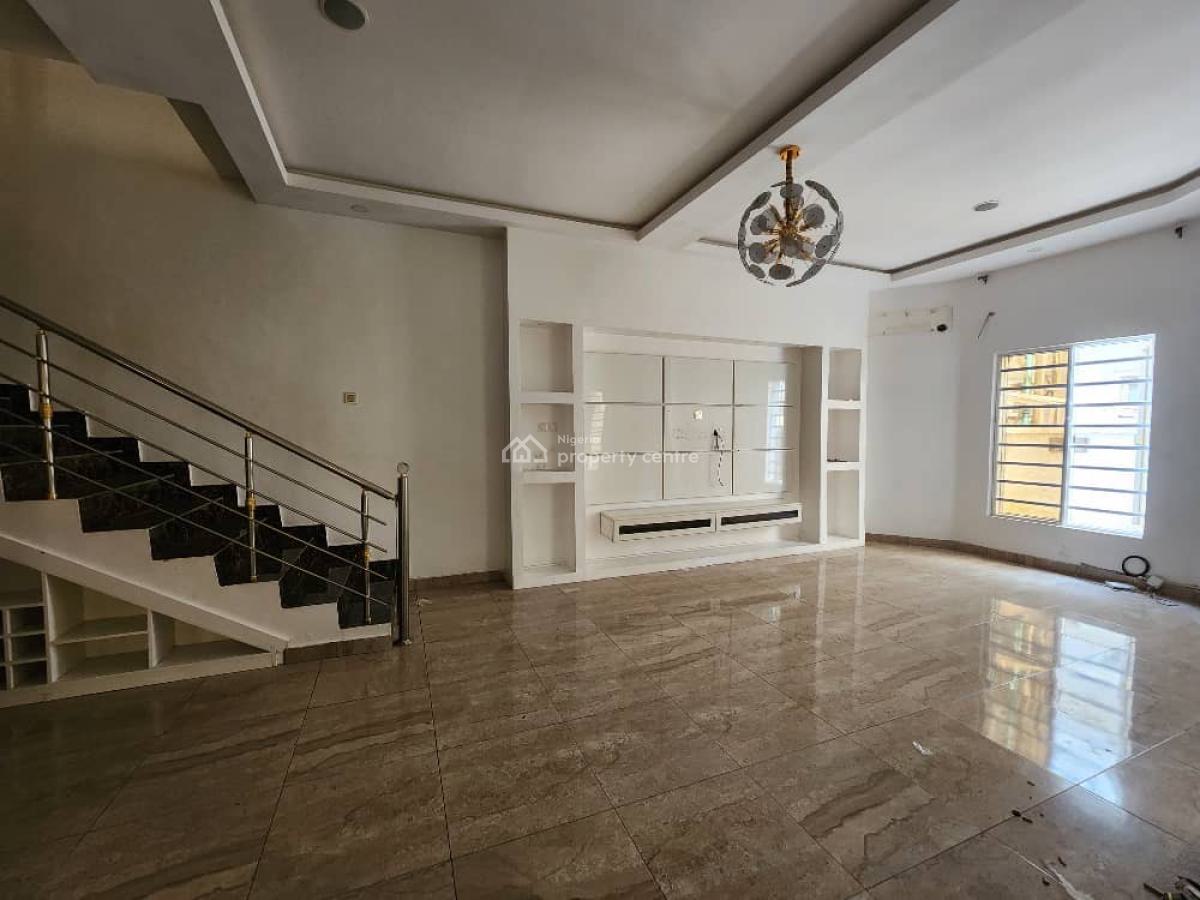 Spacious 4 Bedroom Semi Detached with a Bq, Chevron Drive, Lekki, Lagos, Semi-detached Duplex for Rent