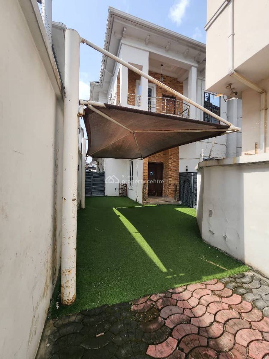Spacious 4 Bedroom Semi Detached with a Bq, Chevron Drive, Lekki, Lagos, Semi-detached Duplex for Rent
