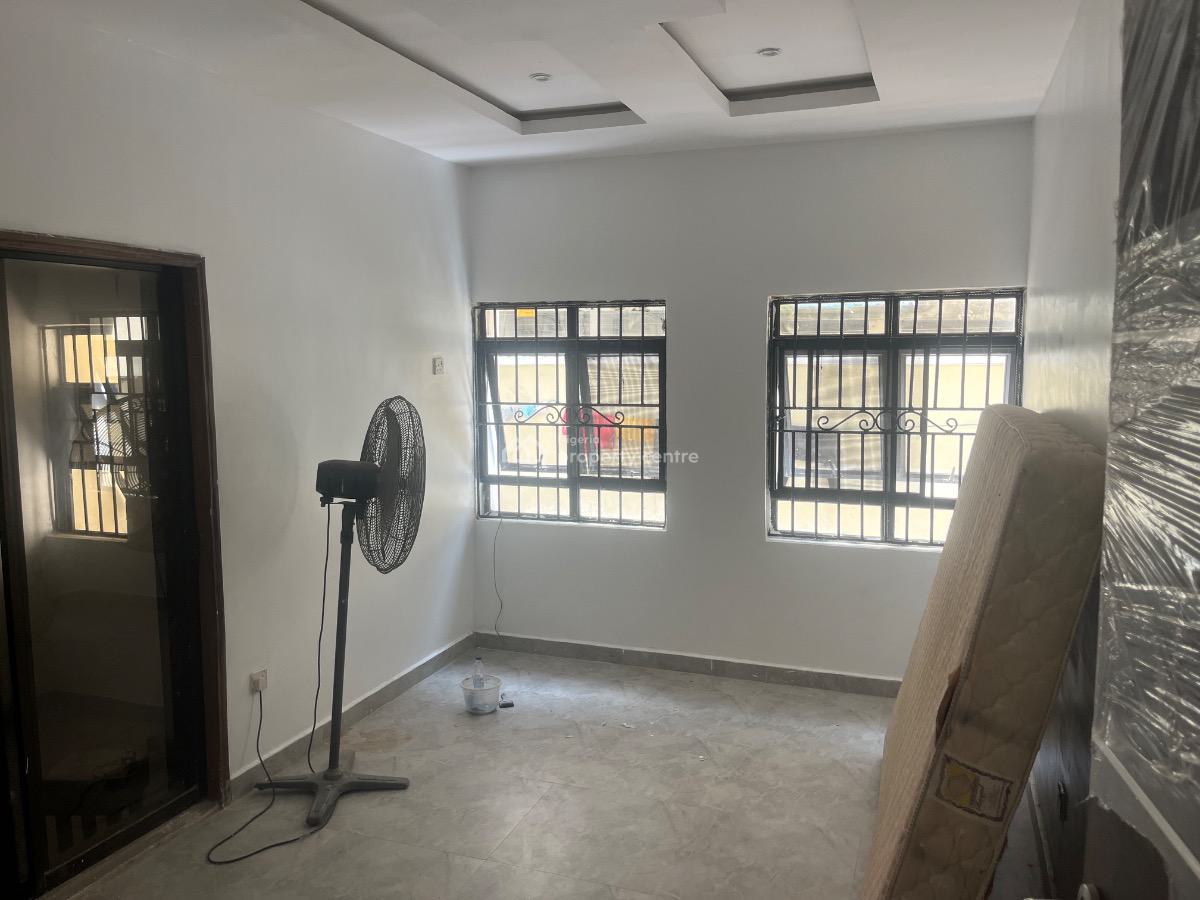 Well Renovated Massive 5 Bedrooms Detached House with Massive 2 Bedroom + Bq, Off Admiralty, Lekki Phase 1, Lekki, Lagos, House for Rent