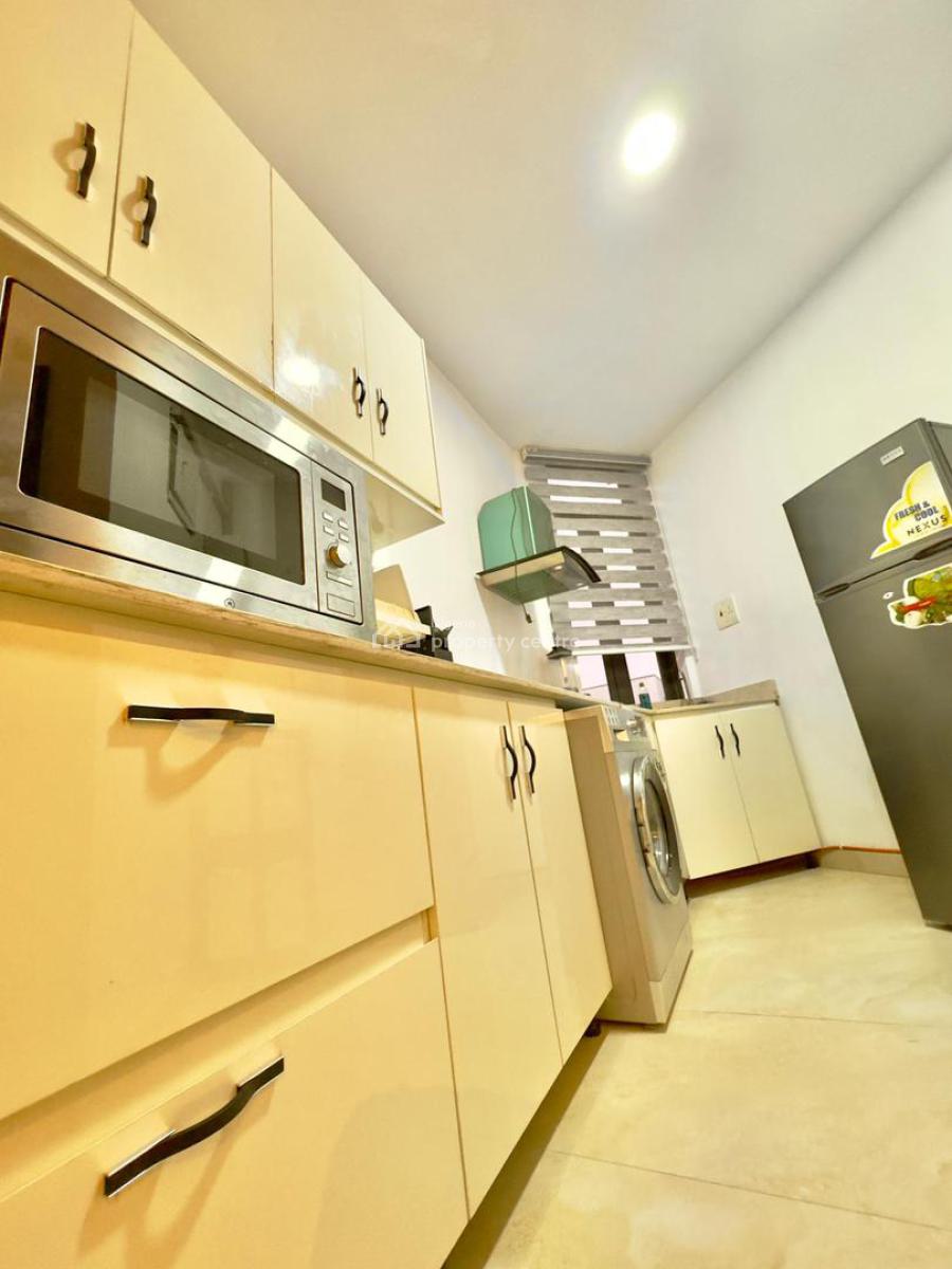 Luxury 2 Bedroom Flat with Top-notch Amenities, 7 Rock Drive, The Rock Apartment, Lekki Phase 1, Lekki, Lagos, Flat / Apartment Short Let
