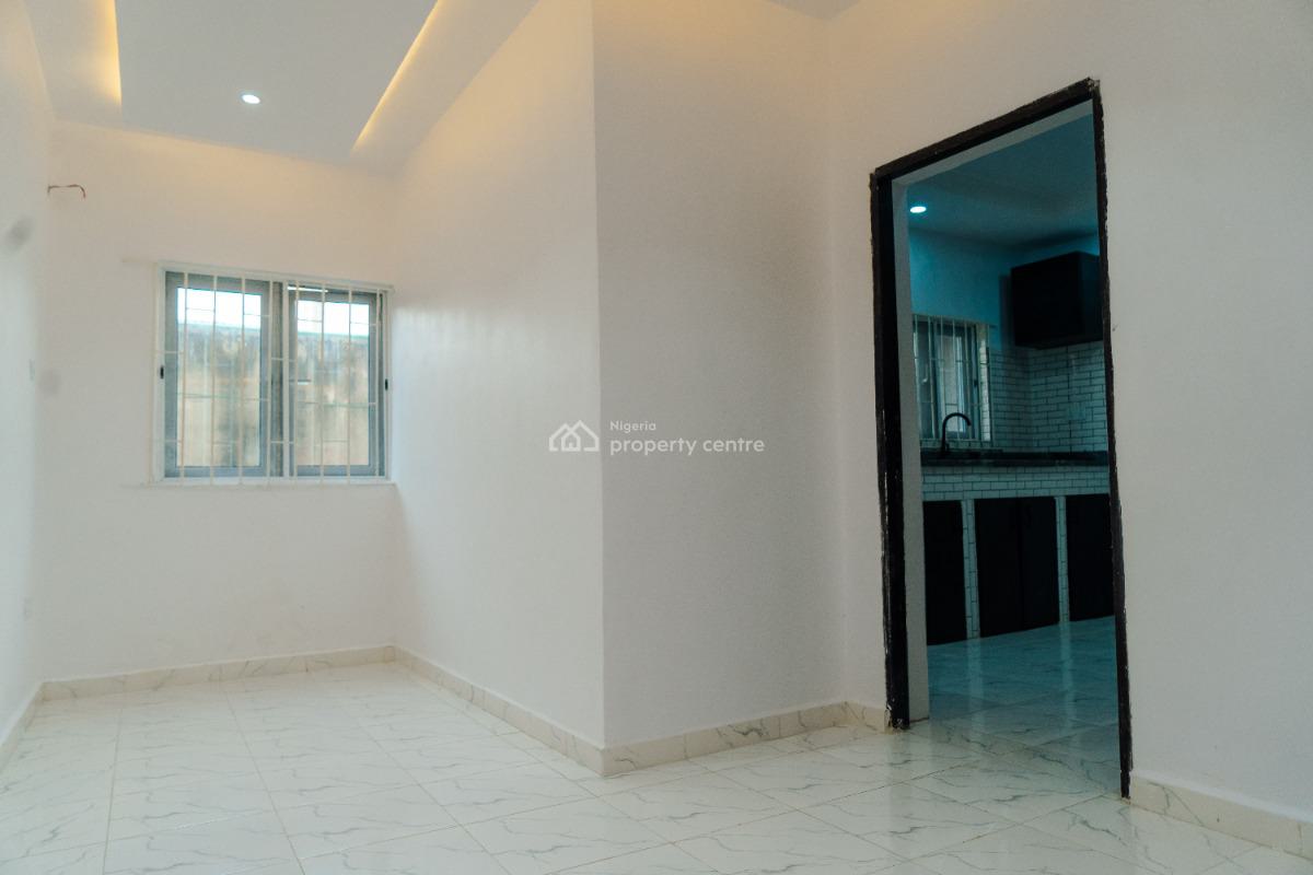 Spacious 254sqm Luxury 3 Bedroom Apartment, 81 Dele Orisabiyi Street, Ago Palace, Isolo, Lagos, Flat / Apartment for Rent