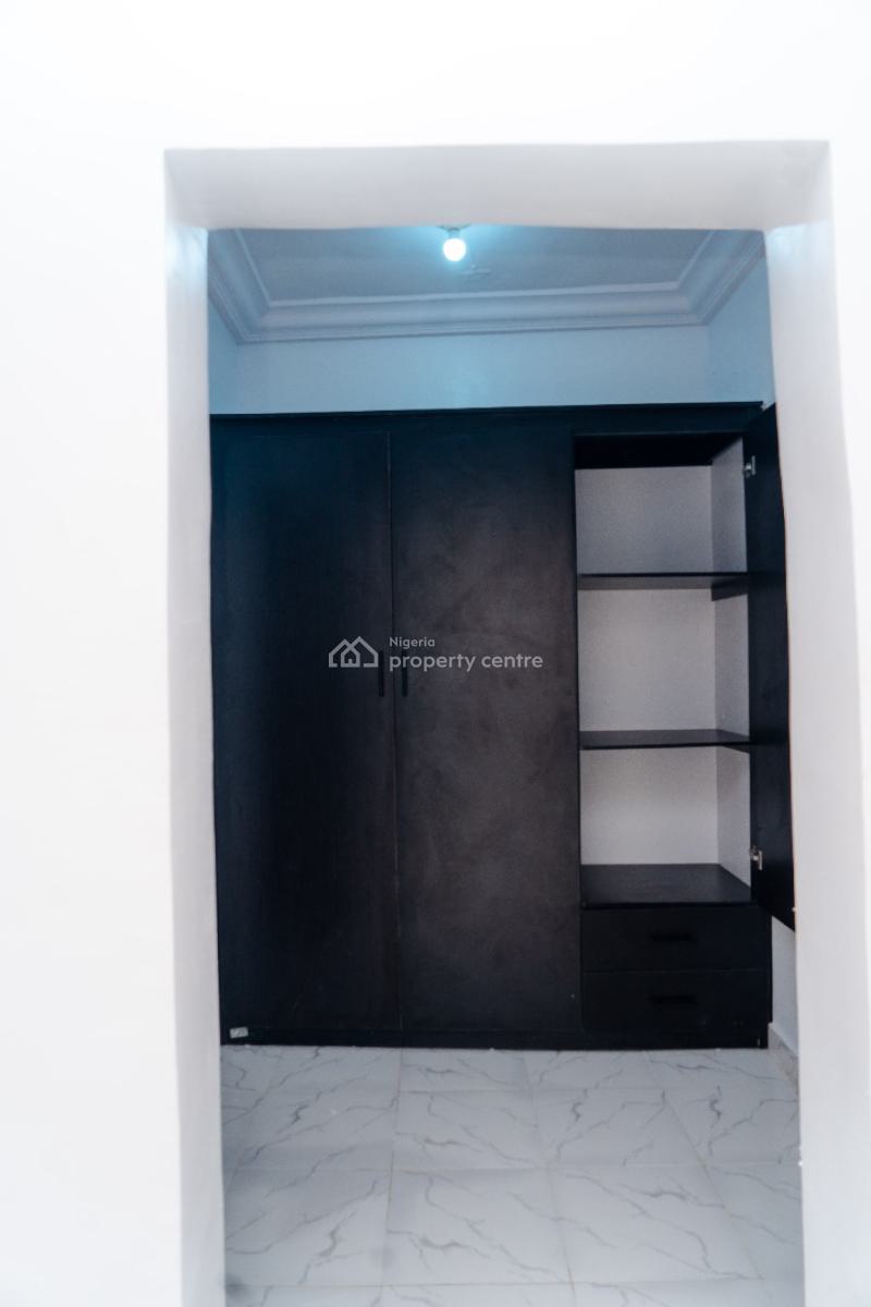 Spacious 254sqm Luxury 3 Bedroom Apartment, 81 Dele Orisabiyi Street, Ago Palace, Isolo, Lagos, Flat / Apartment for Rent