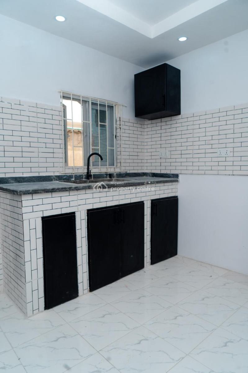 Spacious 254sqm Luxury 3 Bedroom Apartment, 81 Dele Orisabiyi Street, Ago Palace, Isolo, Lagos, Flat / Apartment for Rent