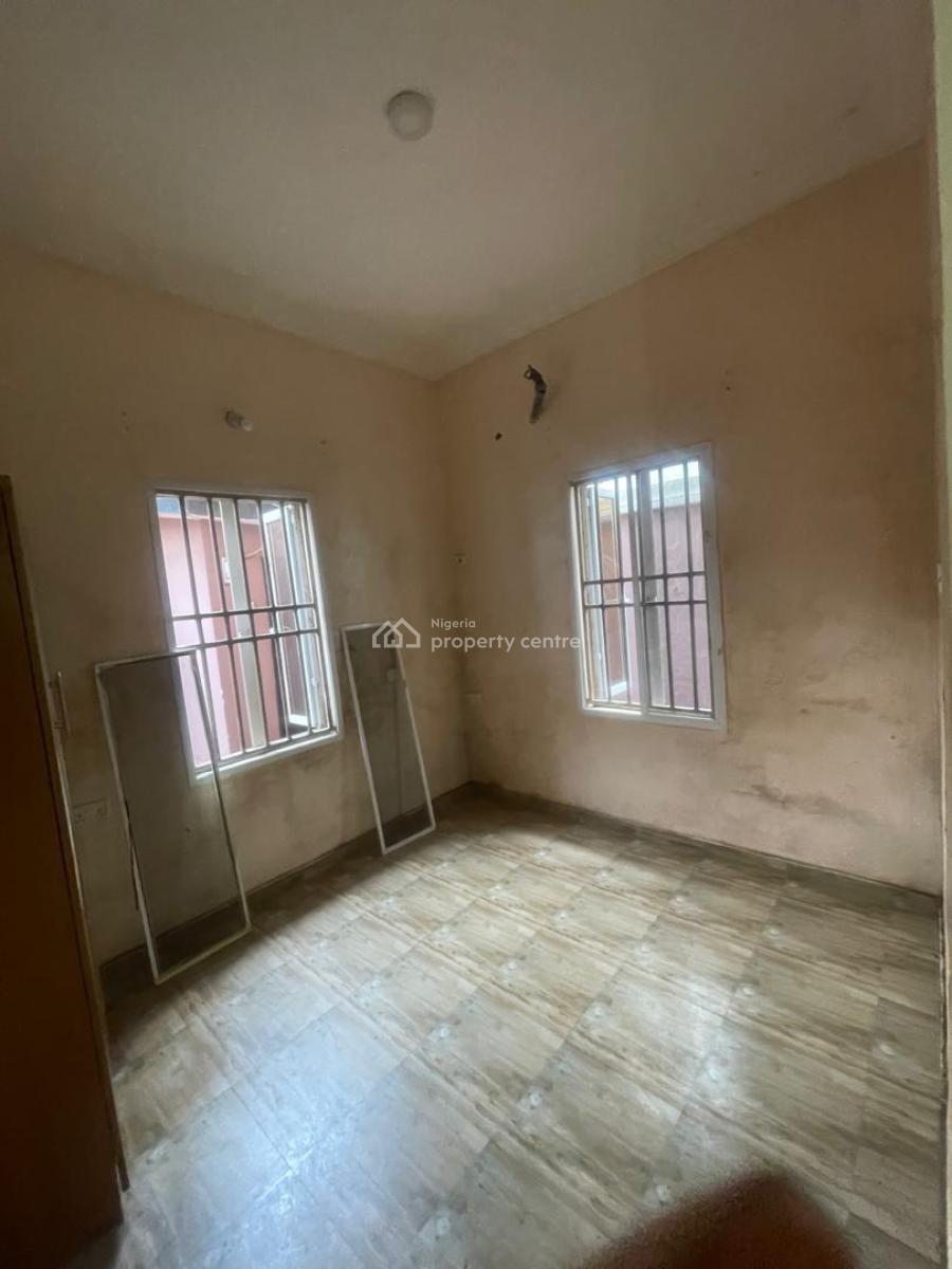 Lovely 2 Bedroom Flat Apartment, By Omole Phase 2, Olowora, Magodo, Lagos, Flat / Apartment for Rent
