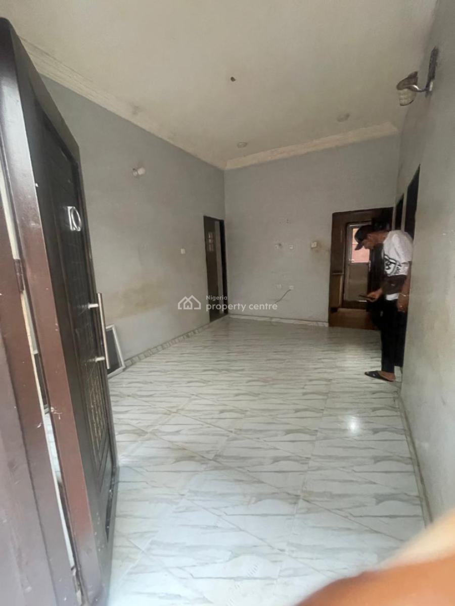Lovely 2 Bedroom Flat Apartment, By Omole Phase 2, Olowora, Magodo, Lagos, Flat / Apartment for Rent