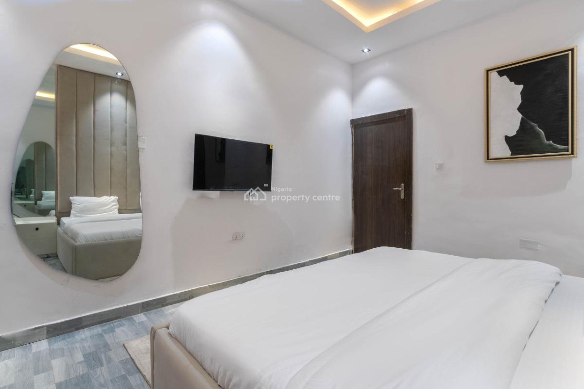 Beautiful and Luxury 1 Bedroom Apartment with Ps5, Snooker, Lekki Phase 1, Lekki, Lagos, Flat / Apartment Short Let