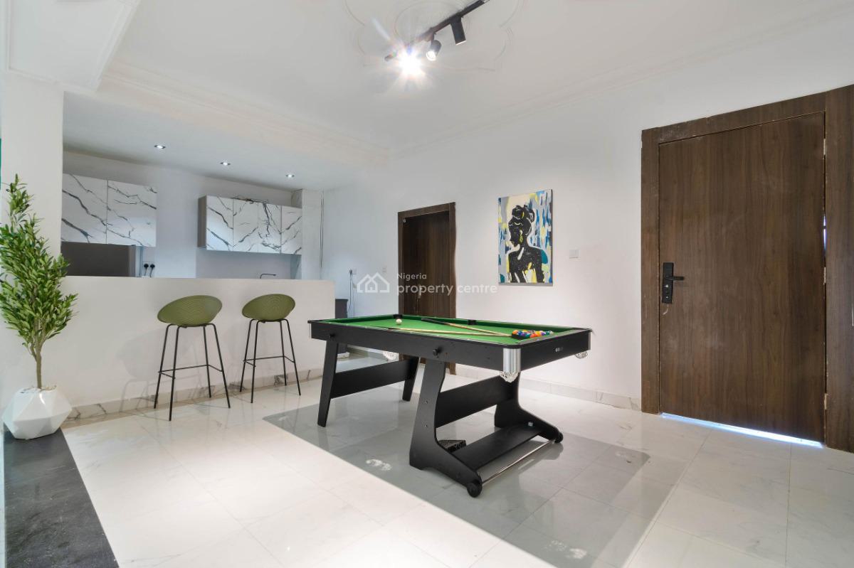 Beautiful and Luxury 1 Bedroom Apartment with Ps5, Snooker, Lekki Phase 1, Lekki, Lagos, Flat / Apartment Short Let