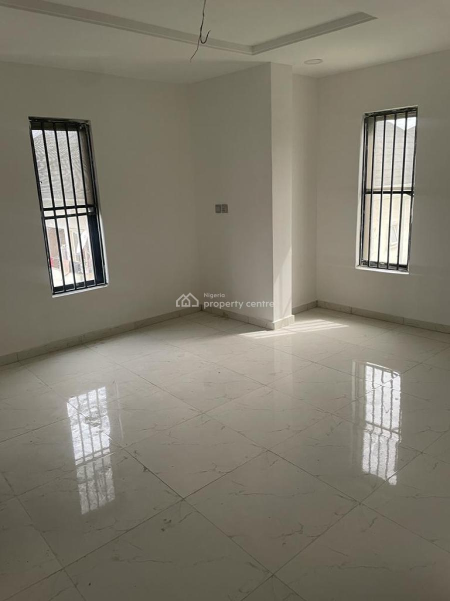 Newly Renovated 3 Bedroom En-suite Serviced Flat, Ikate, Lekki, Lagos, Flat / Apartment for Rent