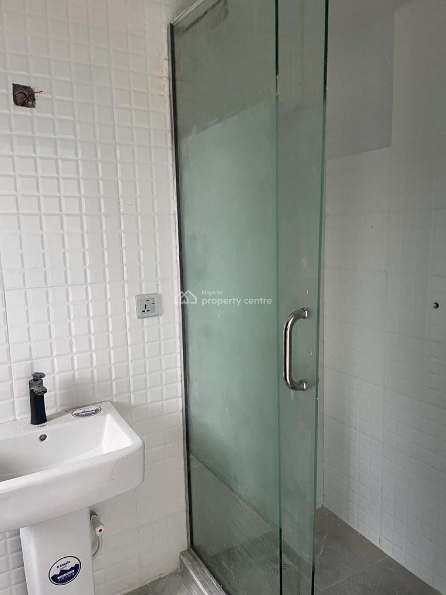 Newly Renovated 3 Bedroom En-suite Serviced Flat, Ikate, Lekki, Lagos, Flat / Apartment for Rent