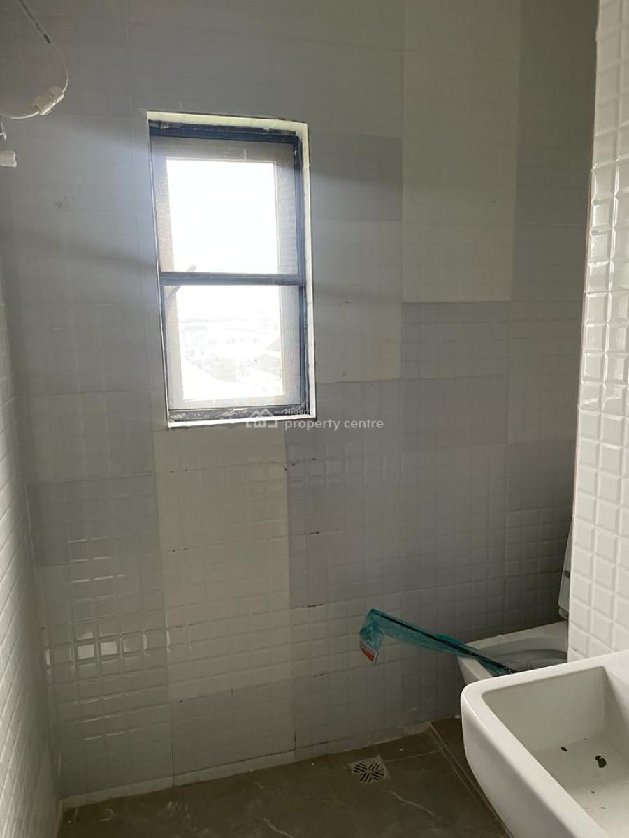 Newly Renovated 3 Bedroom En-suite Serviced Flat, Ikate, Lekki, Lagos, Flat / Apartment for Rent