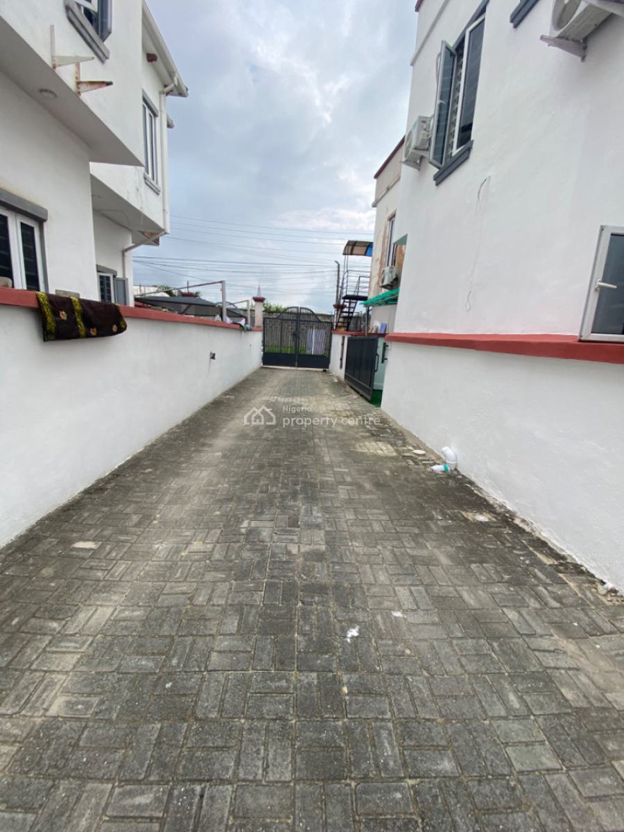 Lovely 4 Bedrooms Semi Detached Duplex with Bq /serviced Estate, Orchid Road Lekki, Lekki Phase 2, Lekki, Lagos, Semi-detached Duplex for Rent