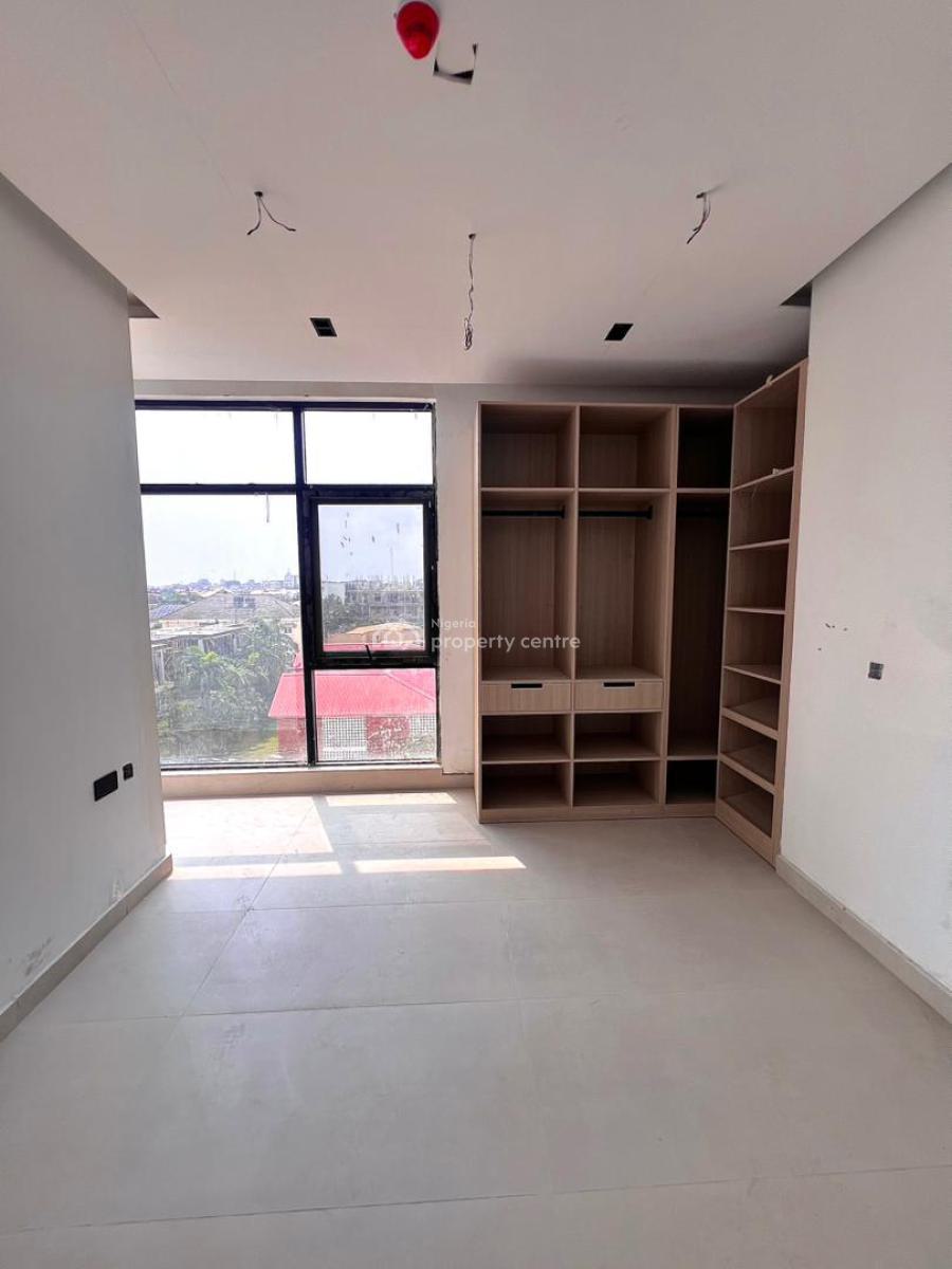Luxury 3 Bedroom Apartment with Elevator, Rooftop Terrace, Lekki Phase 1, Lekki, Lagos, Flat / Apartment for Sale