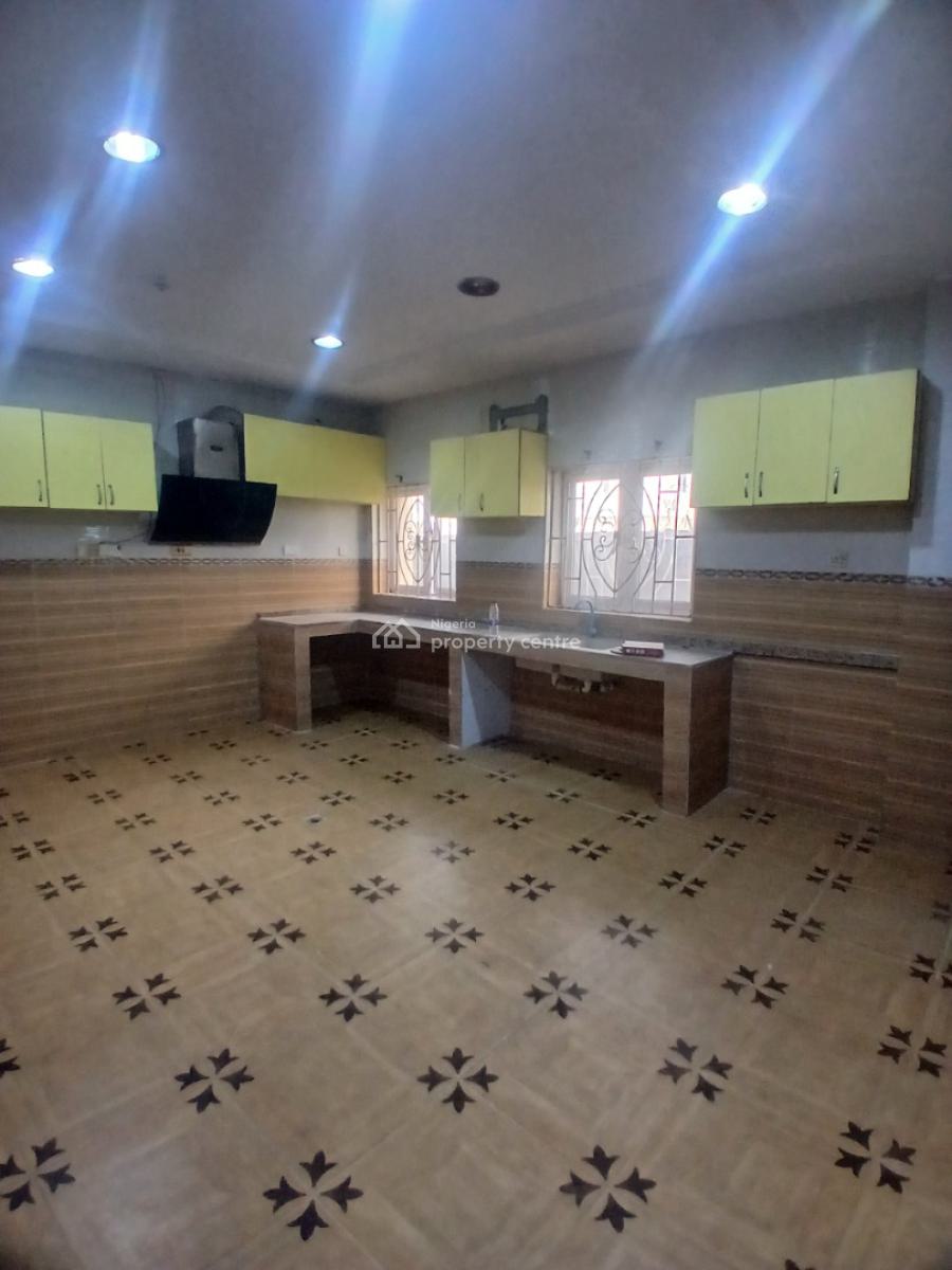 Perfect 3 Bedroom Flat, Abraham Adesanya, Ajah, Lekki Phase 2, Lekki, Lagos, Flat / Apartment for Rent